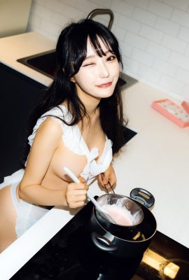 Mona 모나, Jucy 쥬시, [Moon Night Snap] Valentine Set.01