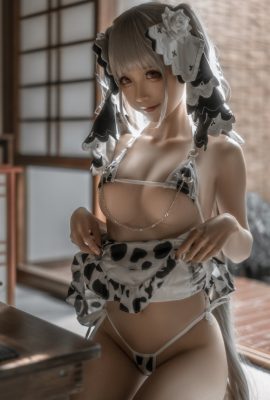 蠢沫沫 Cosplay 可畏婚纱绅士版