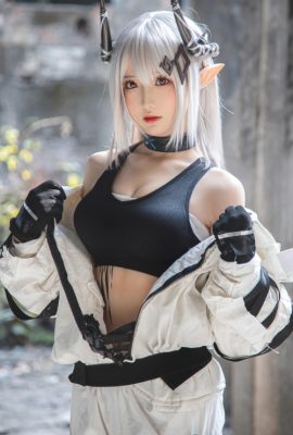 Cosplay 南宫 明日方舟 泥岩