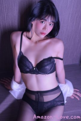 Yui , [Yo-U] Blackroom Set.03