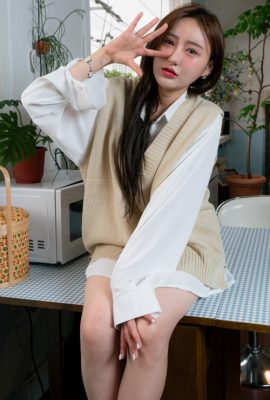 Yu 유, Muchenne Photobook ‘Secret Date’