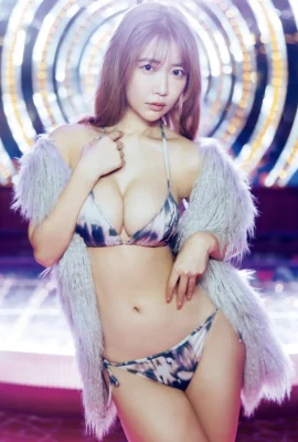 Kisumi Amou 天羽希純, B.L.T. 写真集 Monster Round 3